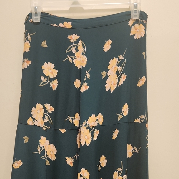 Floral A-Line Skirt - Green and Cream - Picture 3 of 7